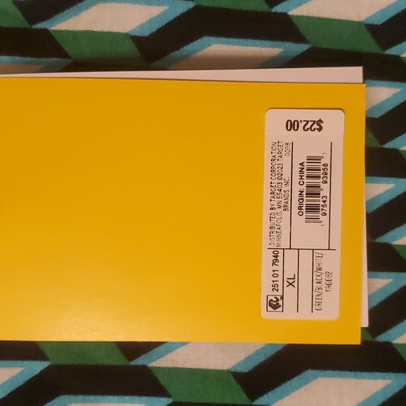 DVF for Target XL crewneck - Picture 7 of 14